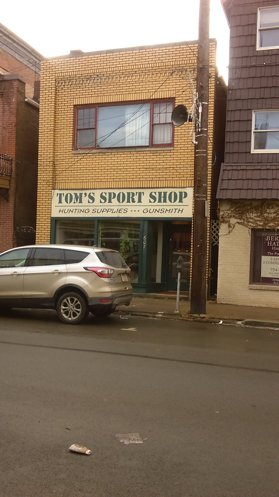 Tom's Sport Shop