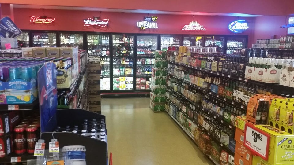 Weis Markets 200 W Ridge Pike, Conshohocken
