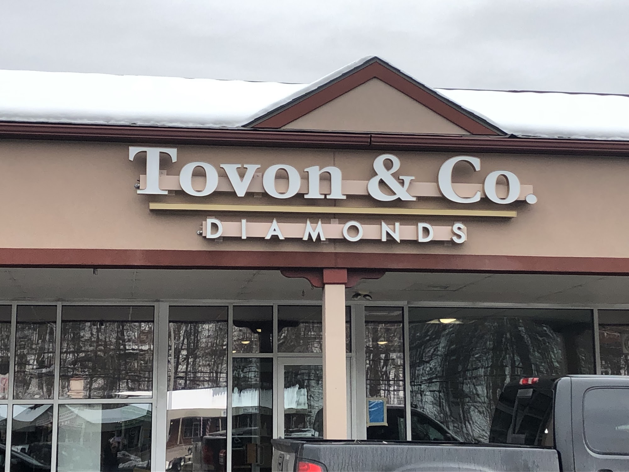 Tovon & Co. Diamonds | Dallas Shopping Ctr.