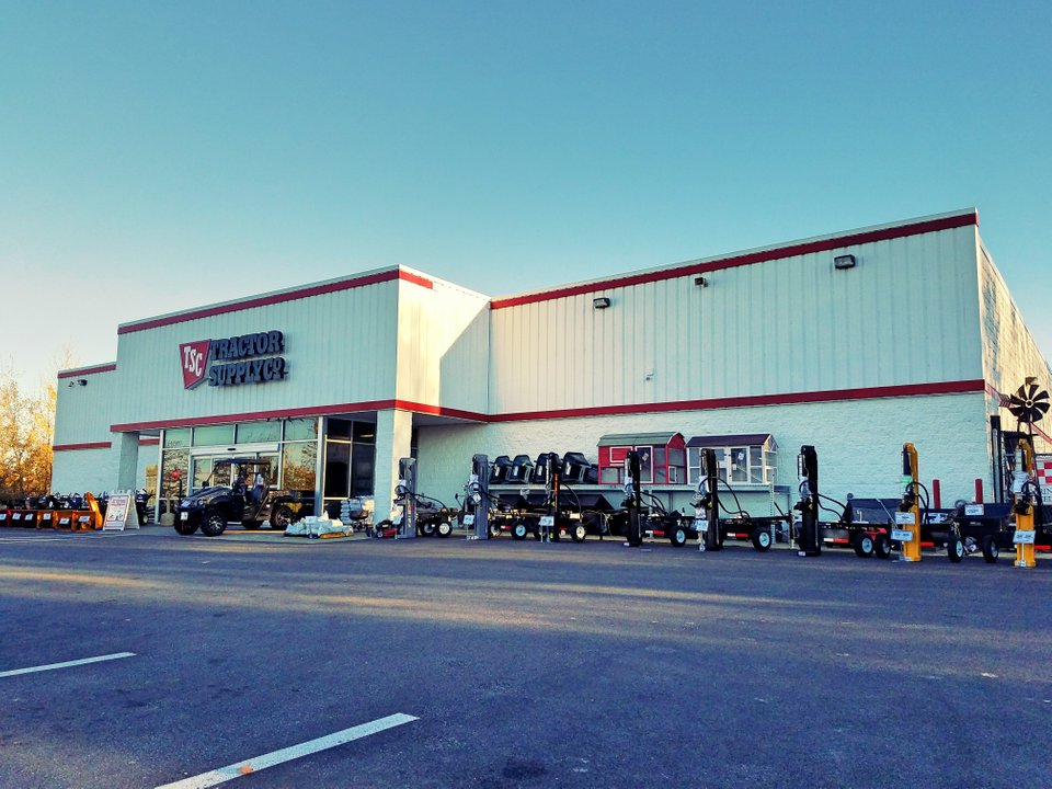 Tractor Supply 2275 Downs Dr, Erie