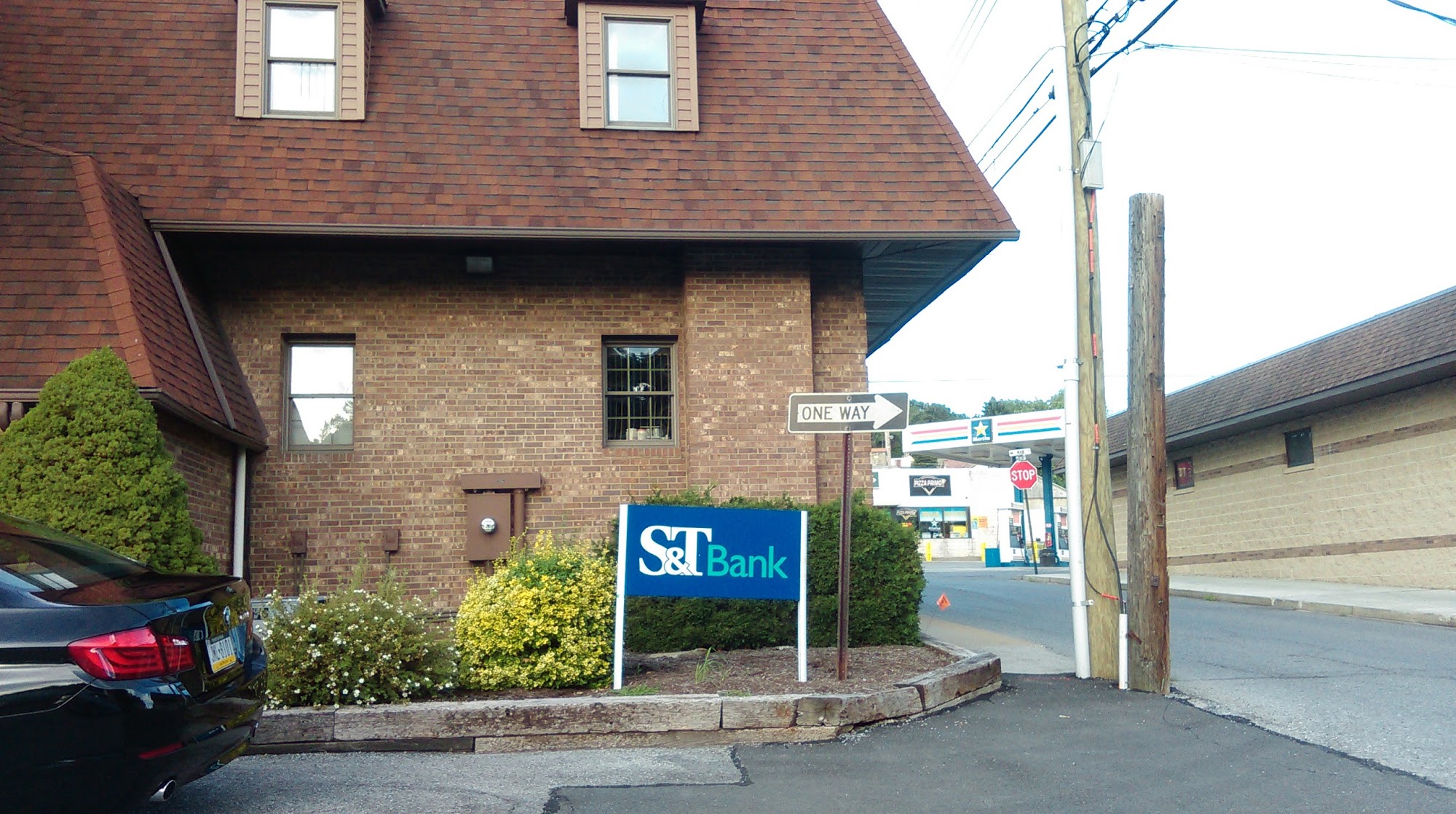 S&T Bank