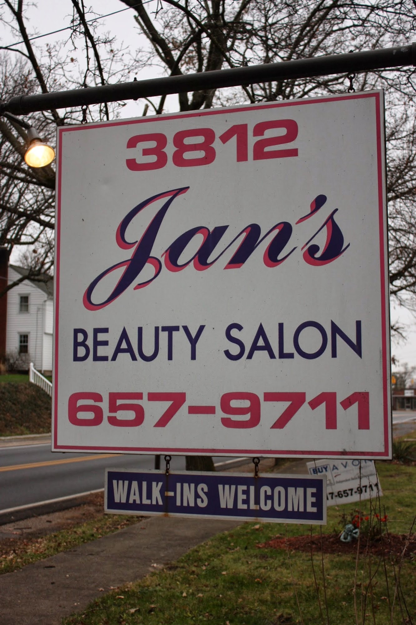 Jan's Beauty Salon