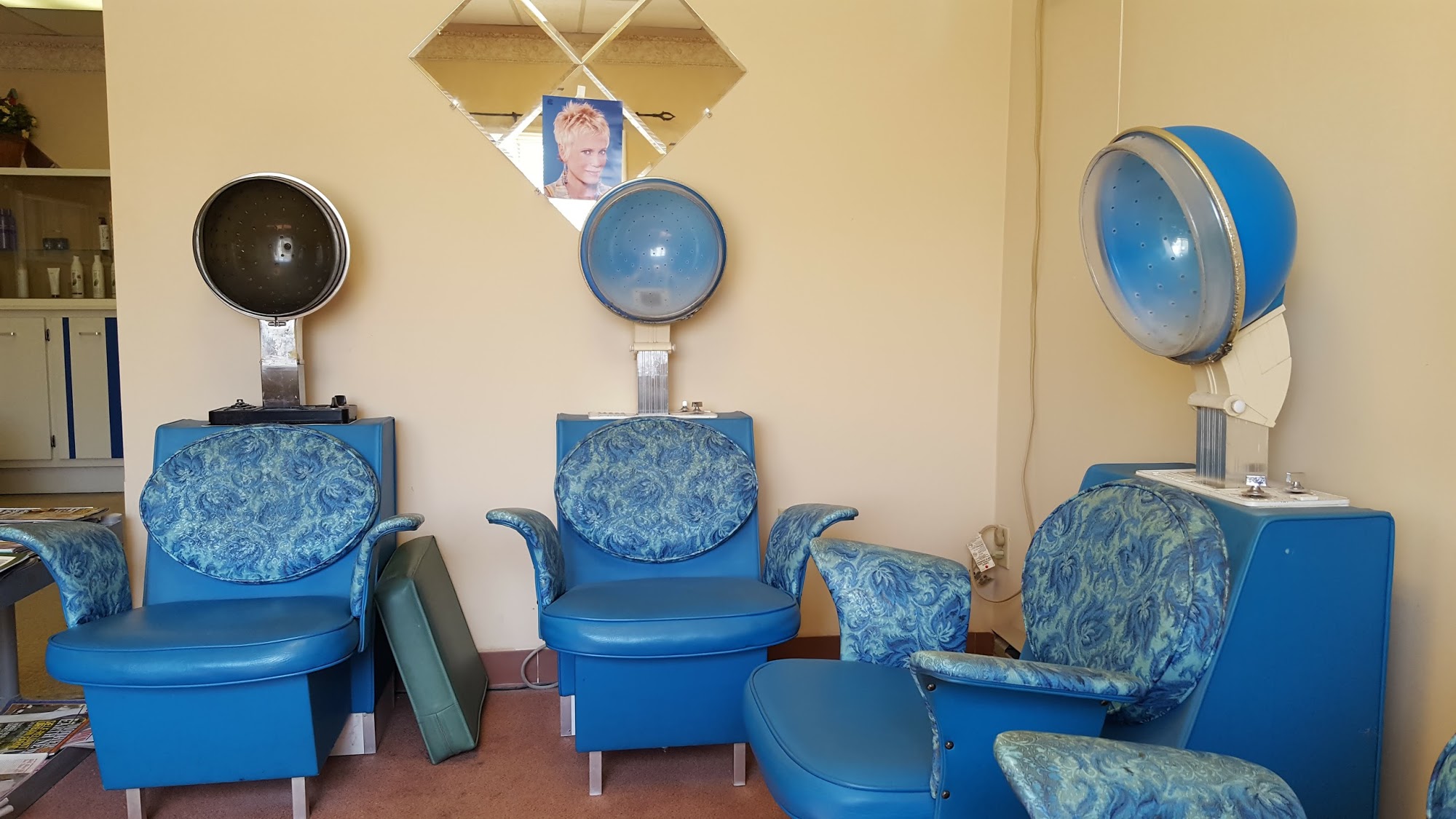 Kingston Corners Styling Salon