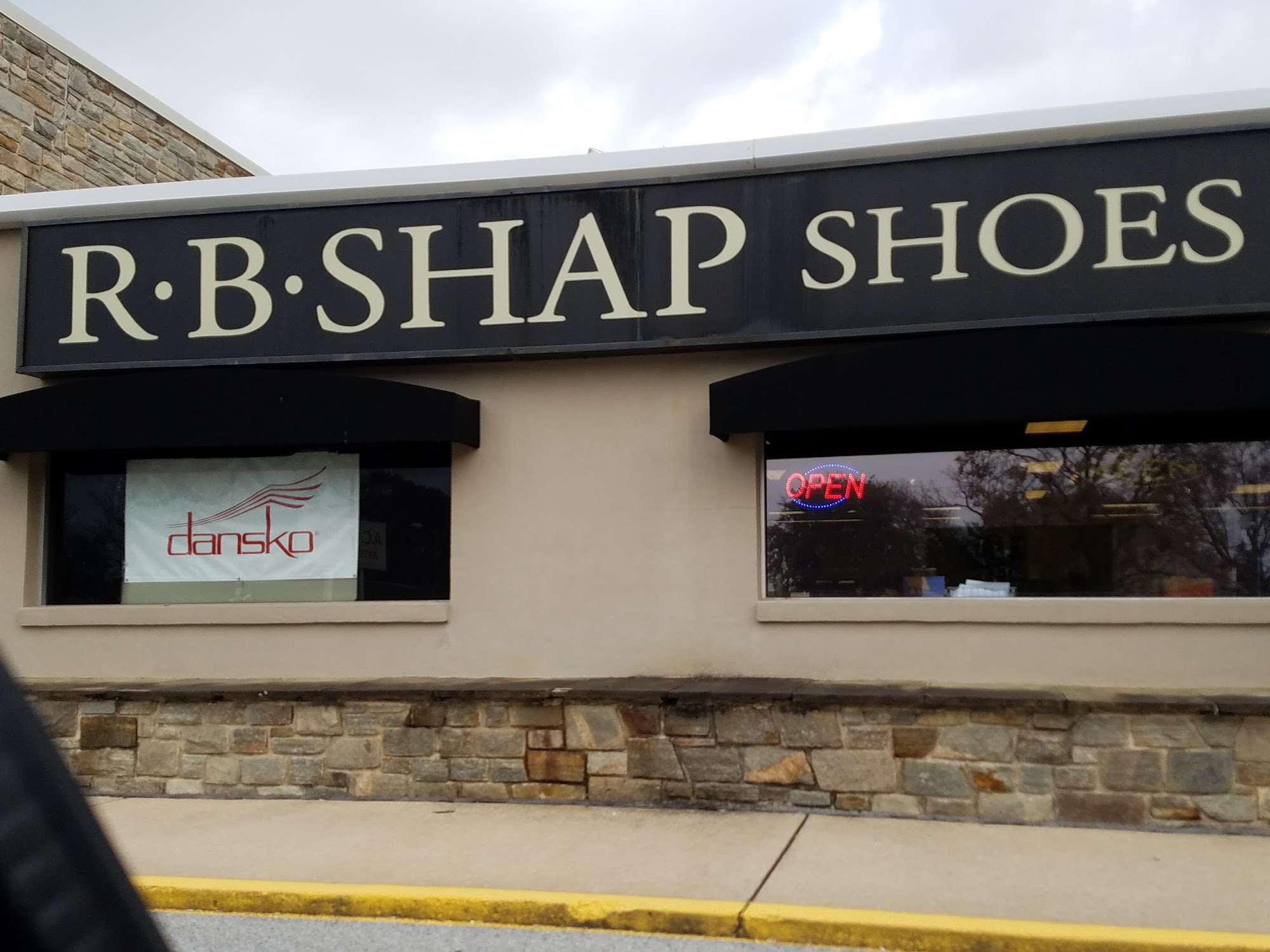 R B Shap Store