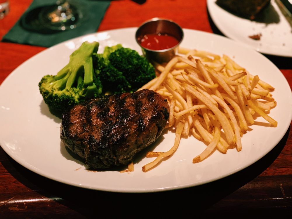 JB Dawson's Restaurant and Bar 491 Park City Center, Lancaster