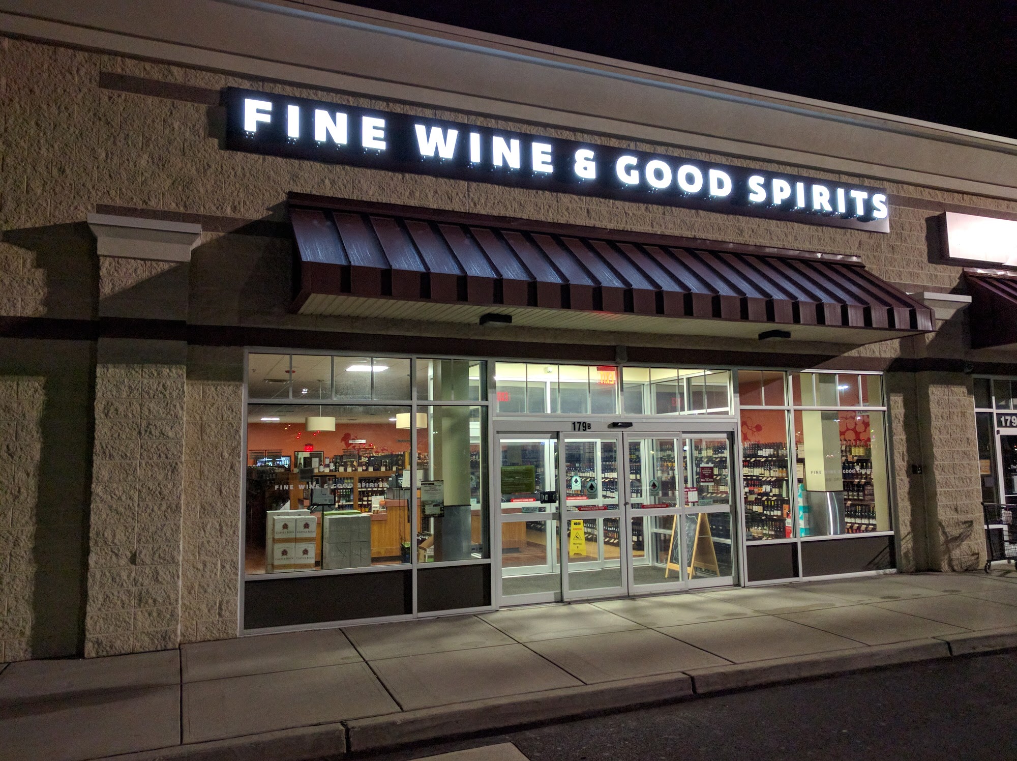 Fine Wine & Good Spirits #942