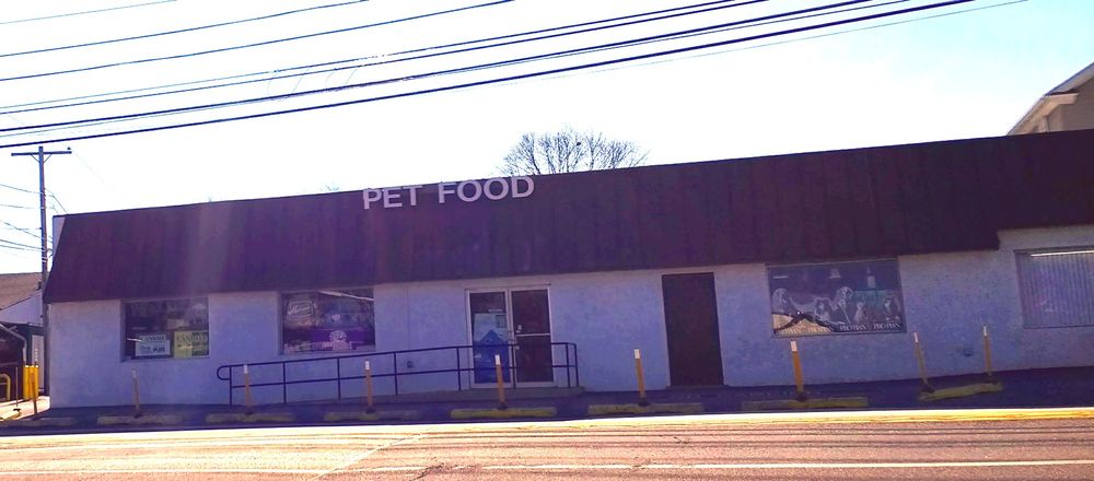 Delchester Discount Feed & Pet 32 S Newtown Street Rd, Newtown Square