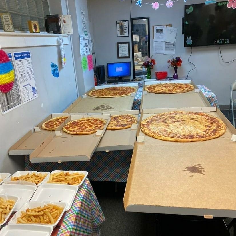 MoJu's Family pizzeria 2501 E Westmoreland St, Philadelphia