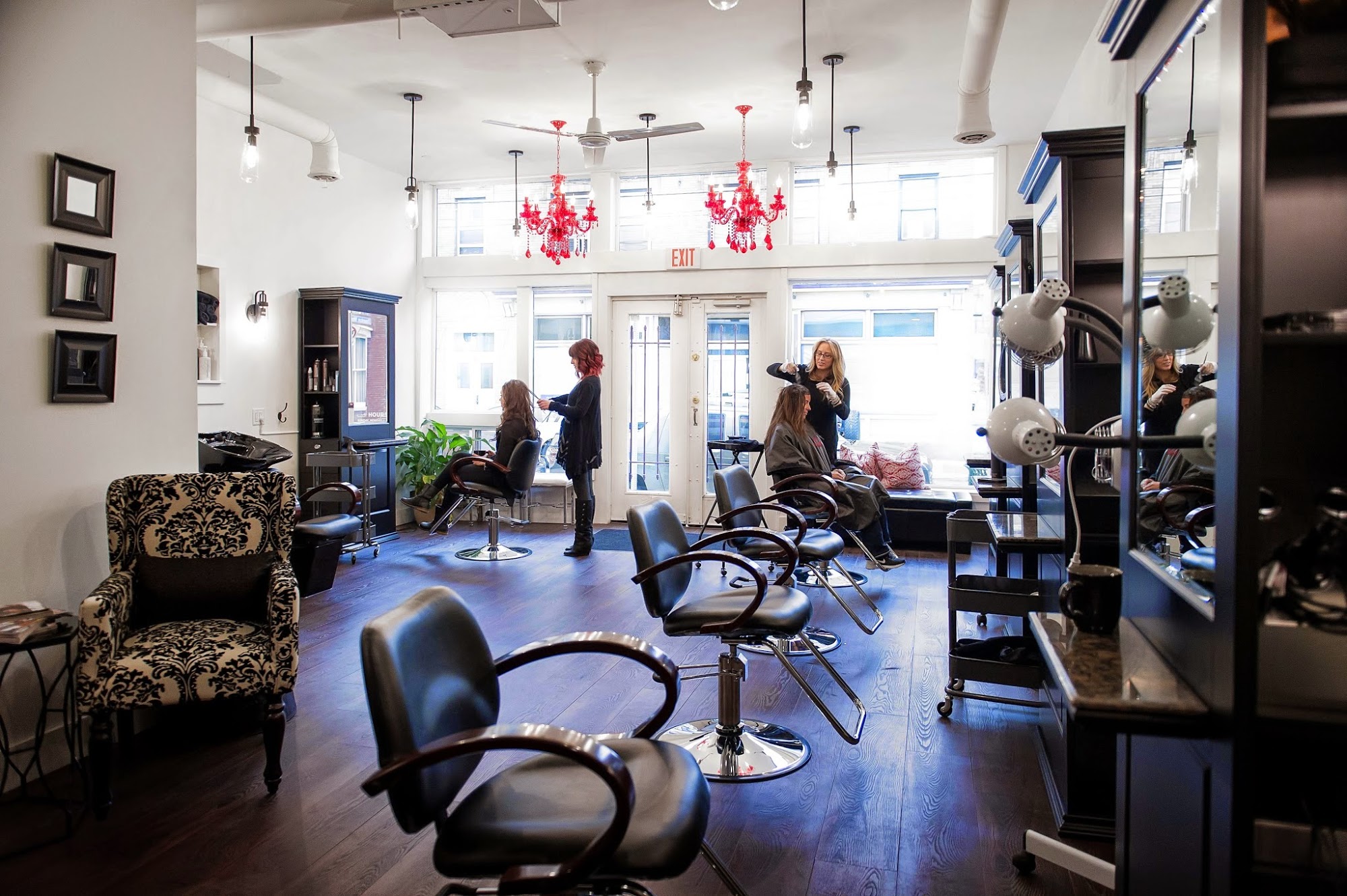 Motive Salon