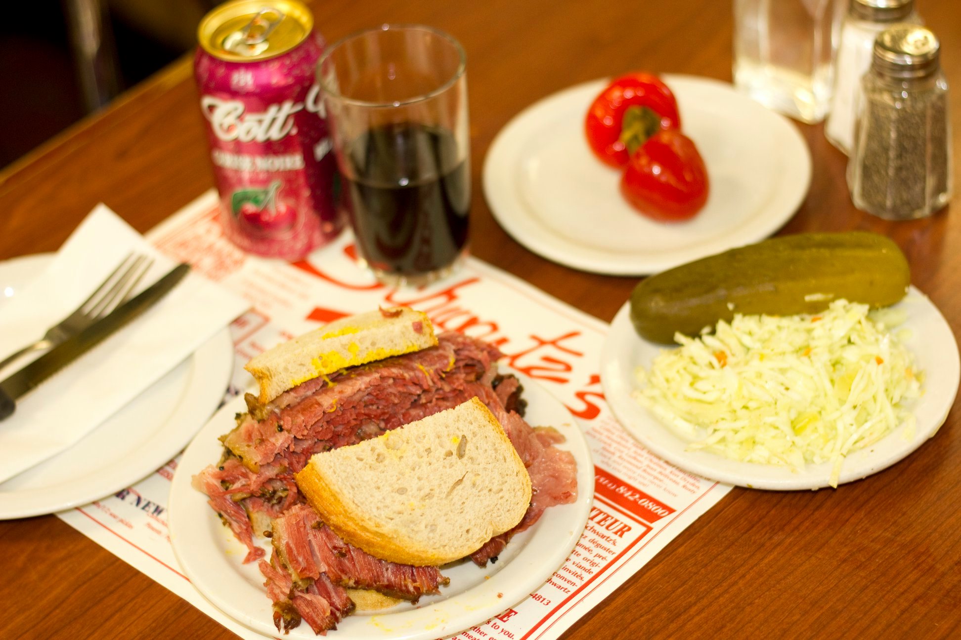 Schwartz's Deli - Sandwiches - Steaks 3895 St Laurent Blvd, Montreal