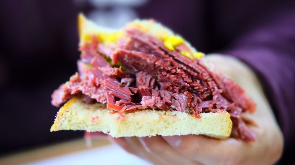 Schwartz's Deli - Sandwiches - Steaks 3895 St Laurent Blvd, Montreal