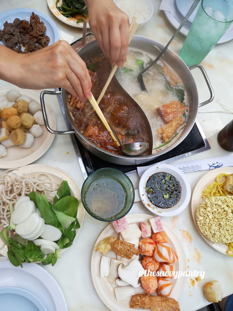 Hotpot Panda 2170 Saint-Catherine St W, Montreal
