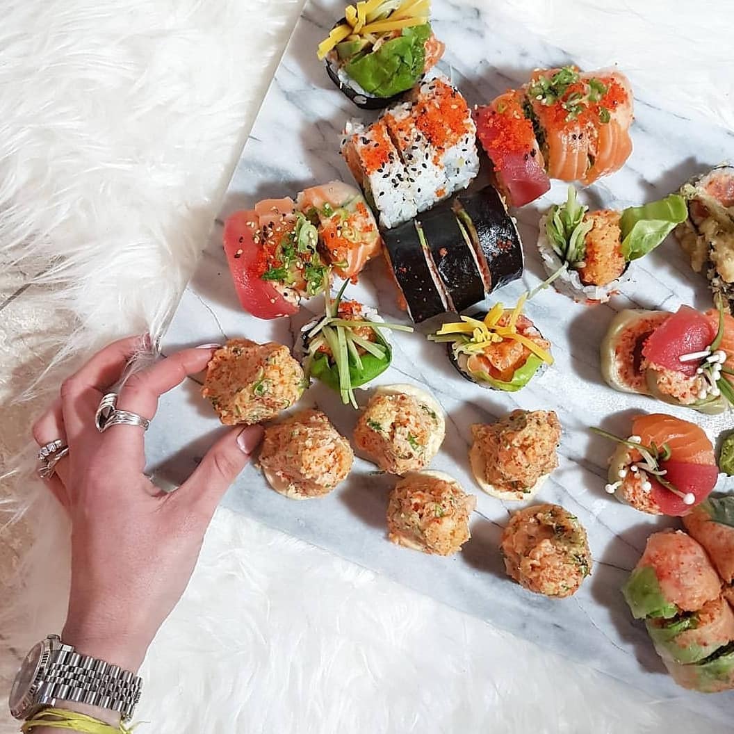 Saint Sushi Plateau 424 Duluth Ave E, Montreal