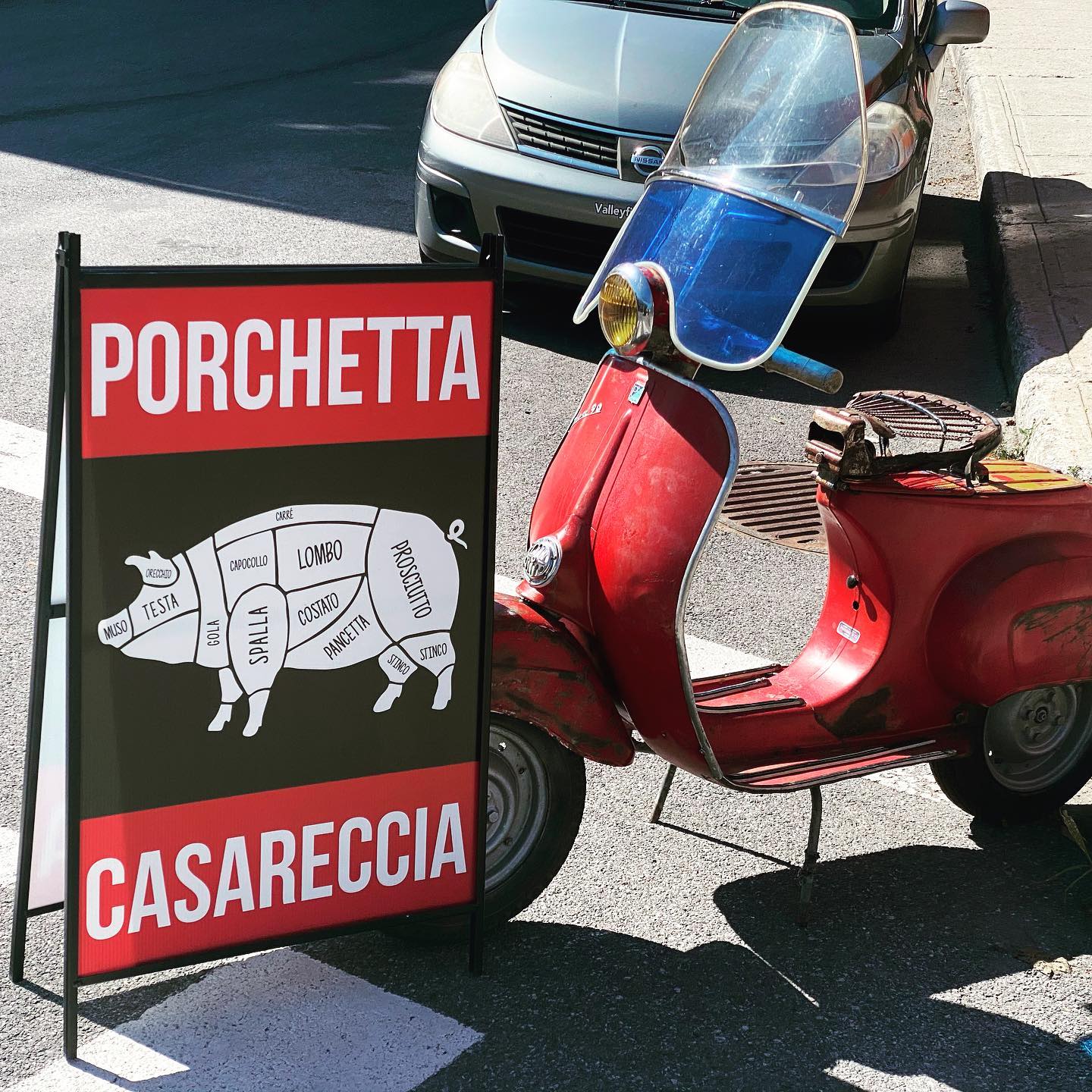 Pasta Casareccia 5849 Sherbrooke St W, Montreal