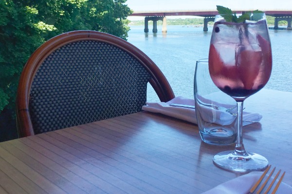 Waterman Grille 4 Richmond Square, Providence