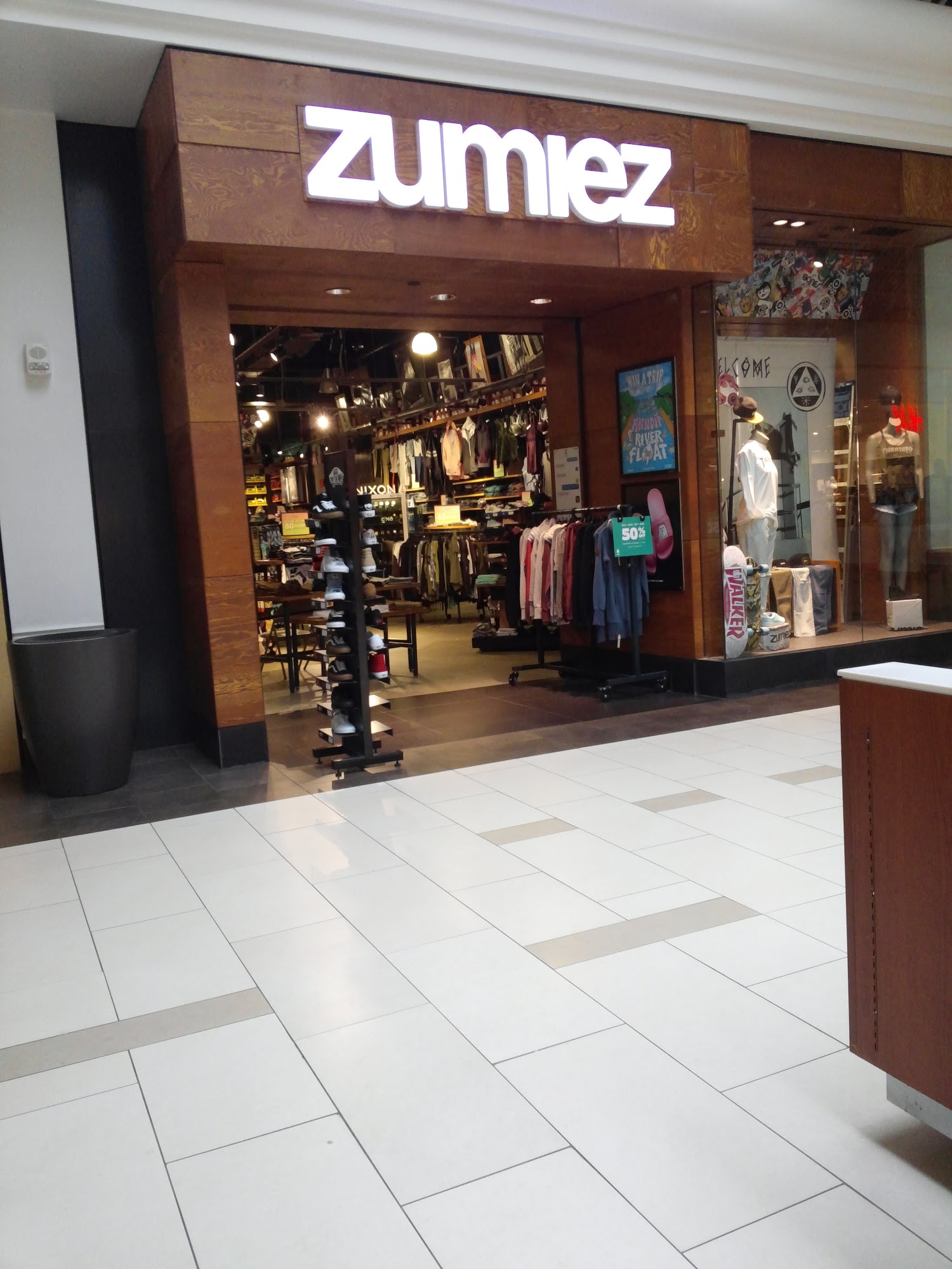 Zumiez