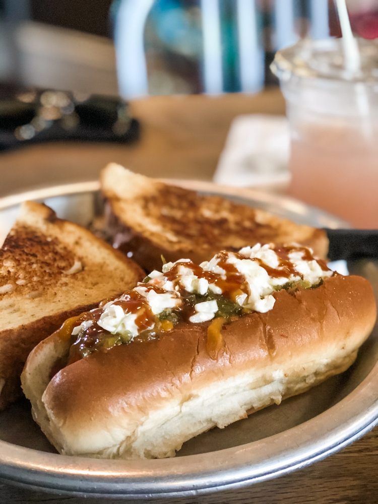 Brown Dog Deli 40 Broad St, Charleston