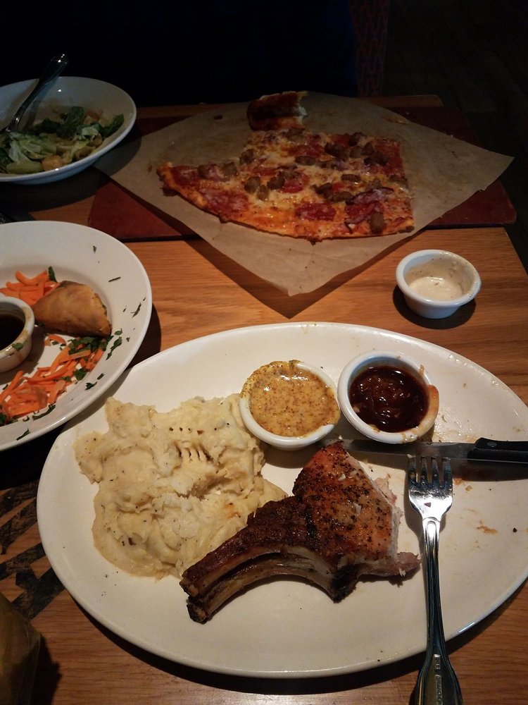 BJ's Restaurant & Brewhouse 148 Harbison Blvd, Columbia