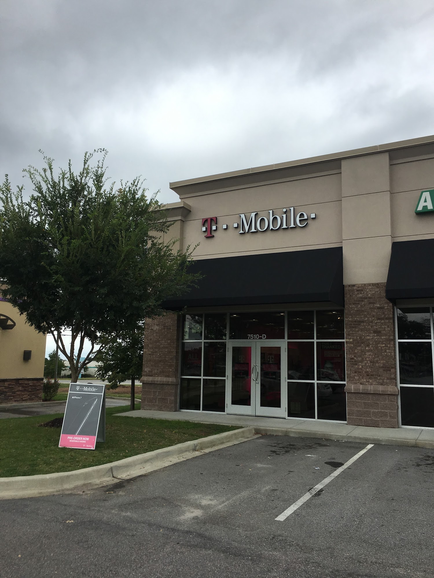 T-Mobile Authorized Retailer