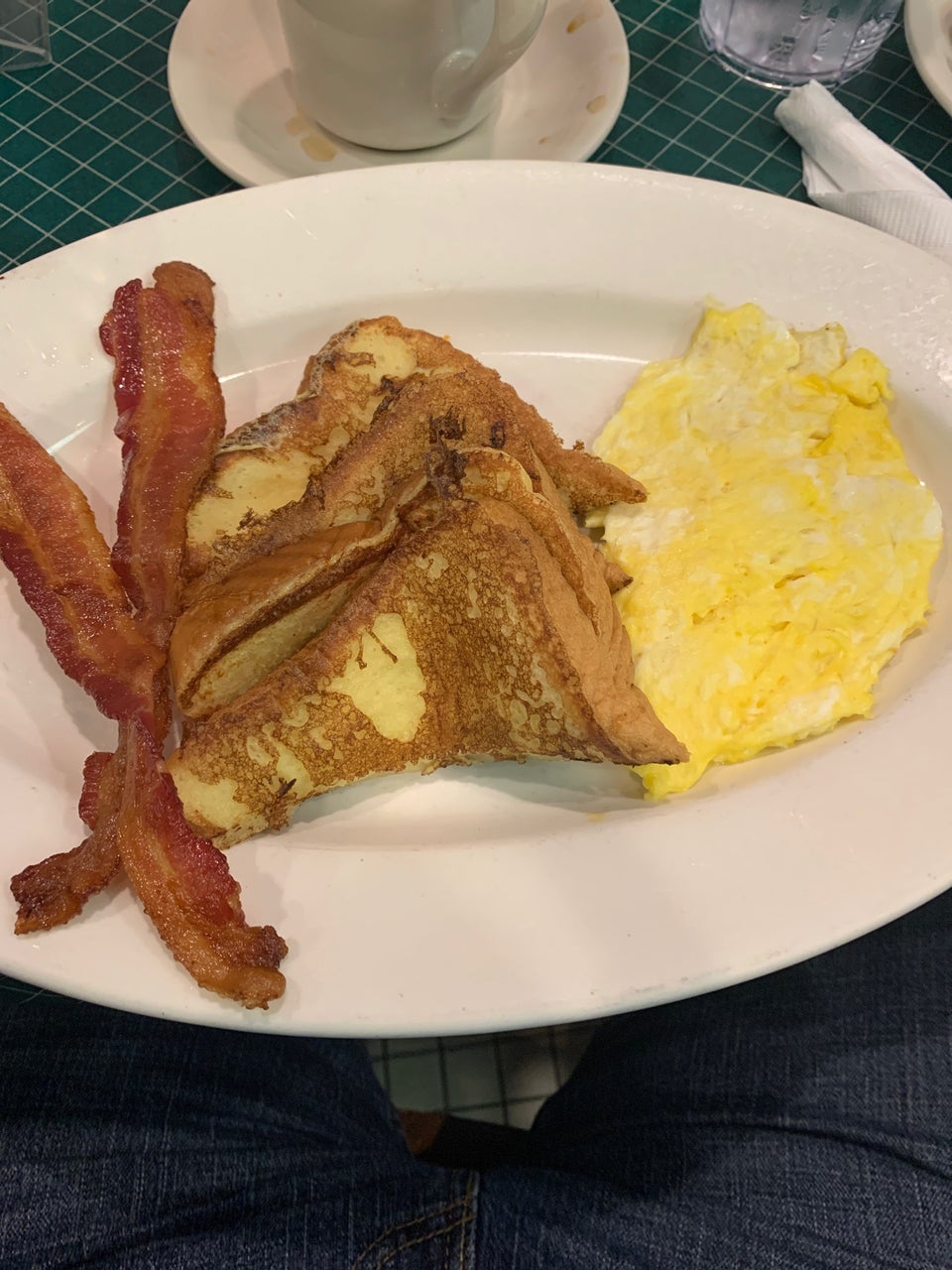 Lizard's Thicket Restaurant 3147 Forest Dr, Columbia