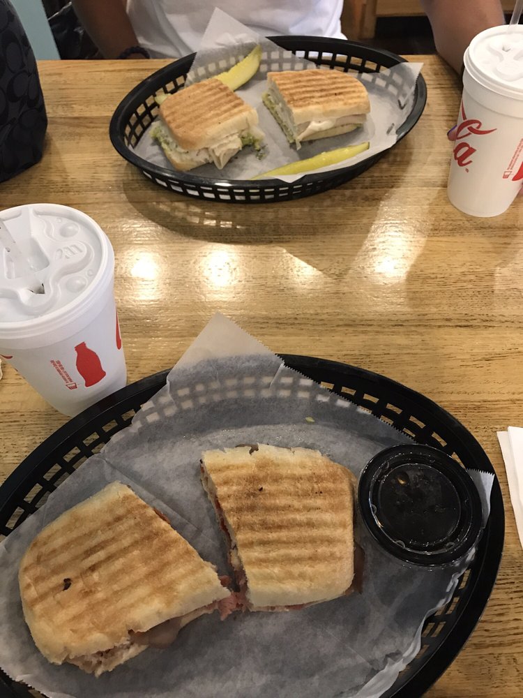 5th Avenue Deli 3000 Rosewood Dr, Columbia