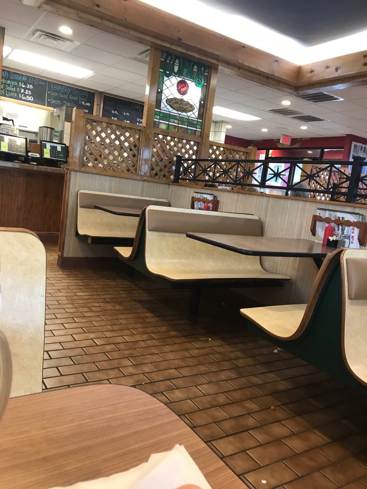Como's Pete's 1611 Augusta Rd, Greenville