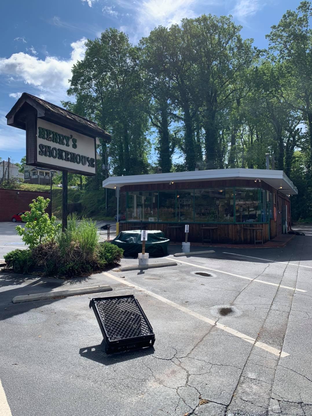 Henry's Smokehouse 240 Wade Hampton Blvd, Greenville