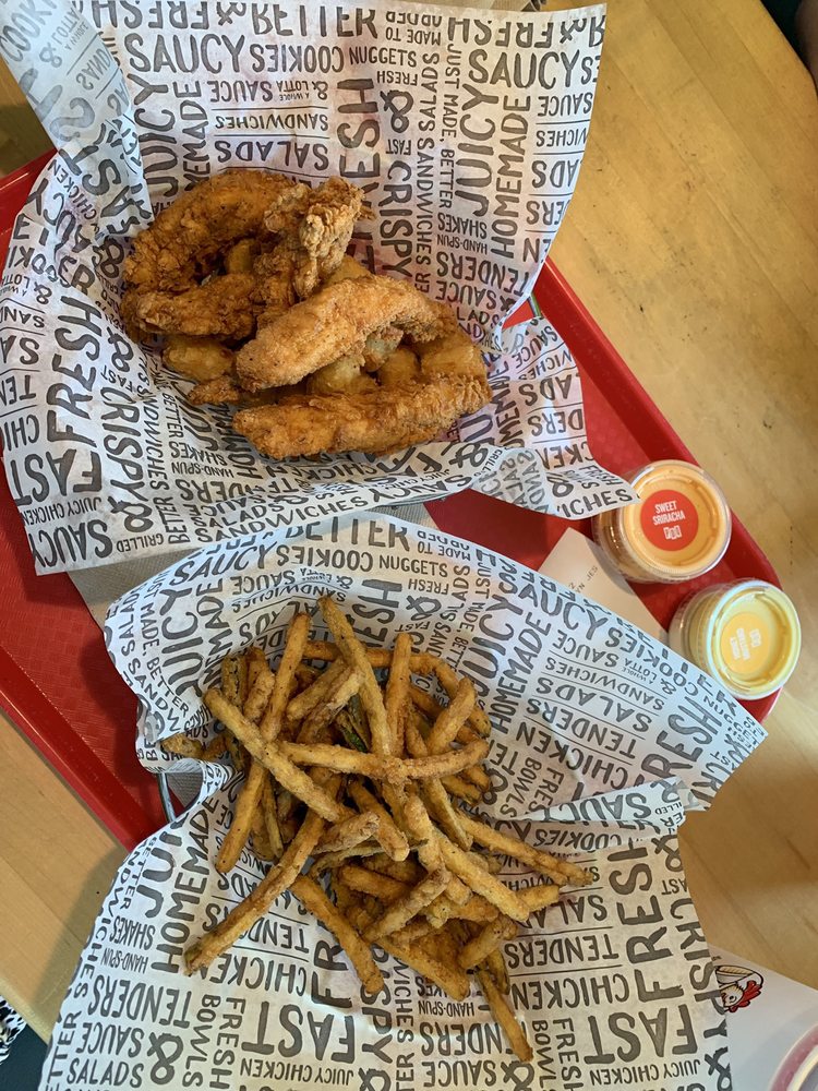 PDQ Restaurant 3906 Pelham Rd, Greenville