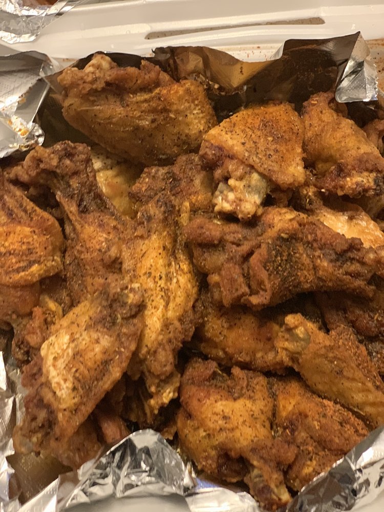 WINGS ON THE RUN 3010b E North St, Greenville