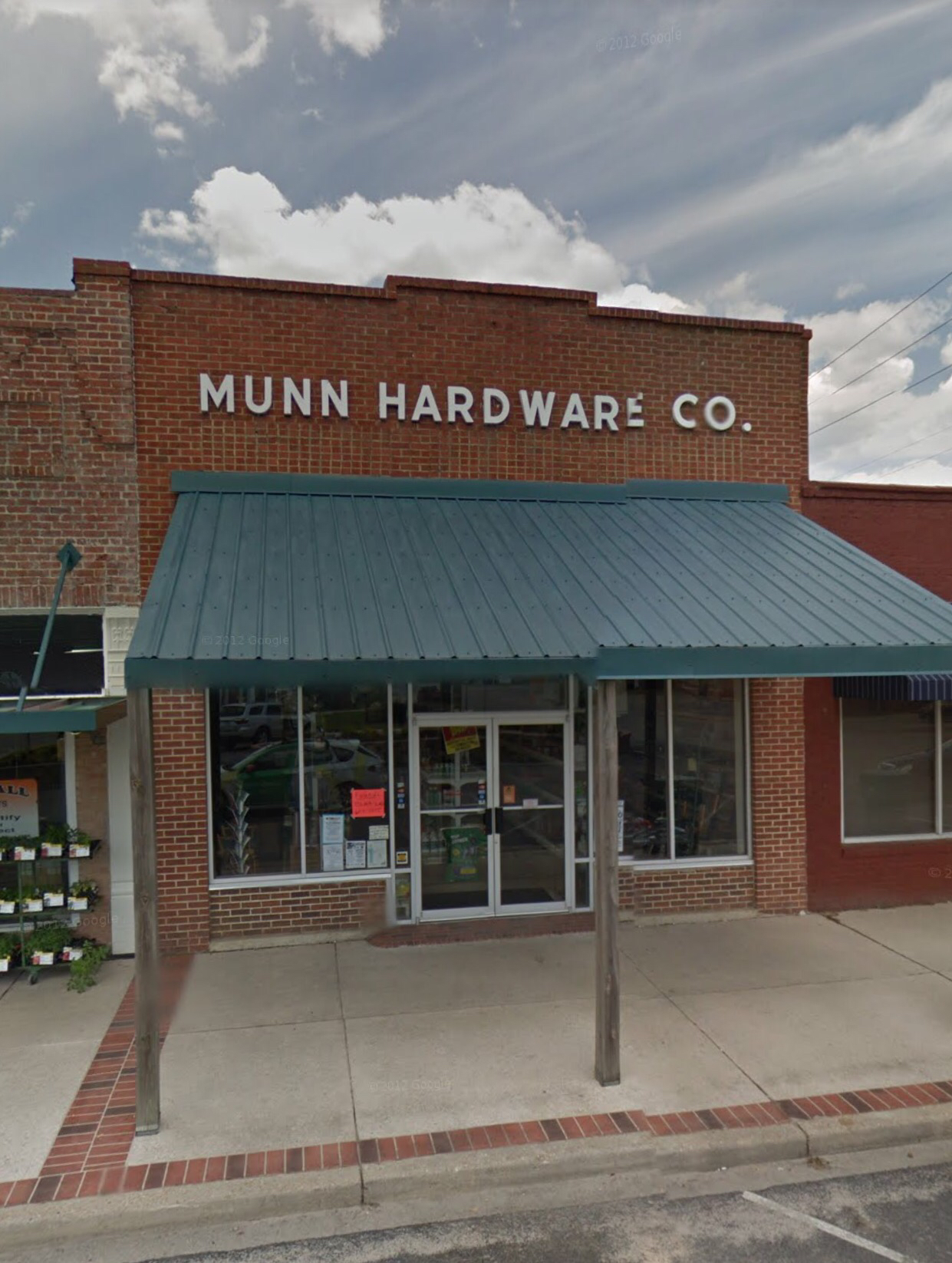 Munn Hardware Co