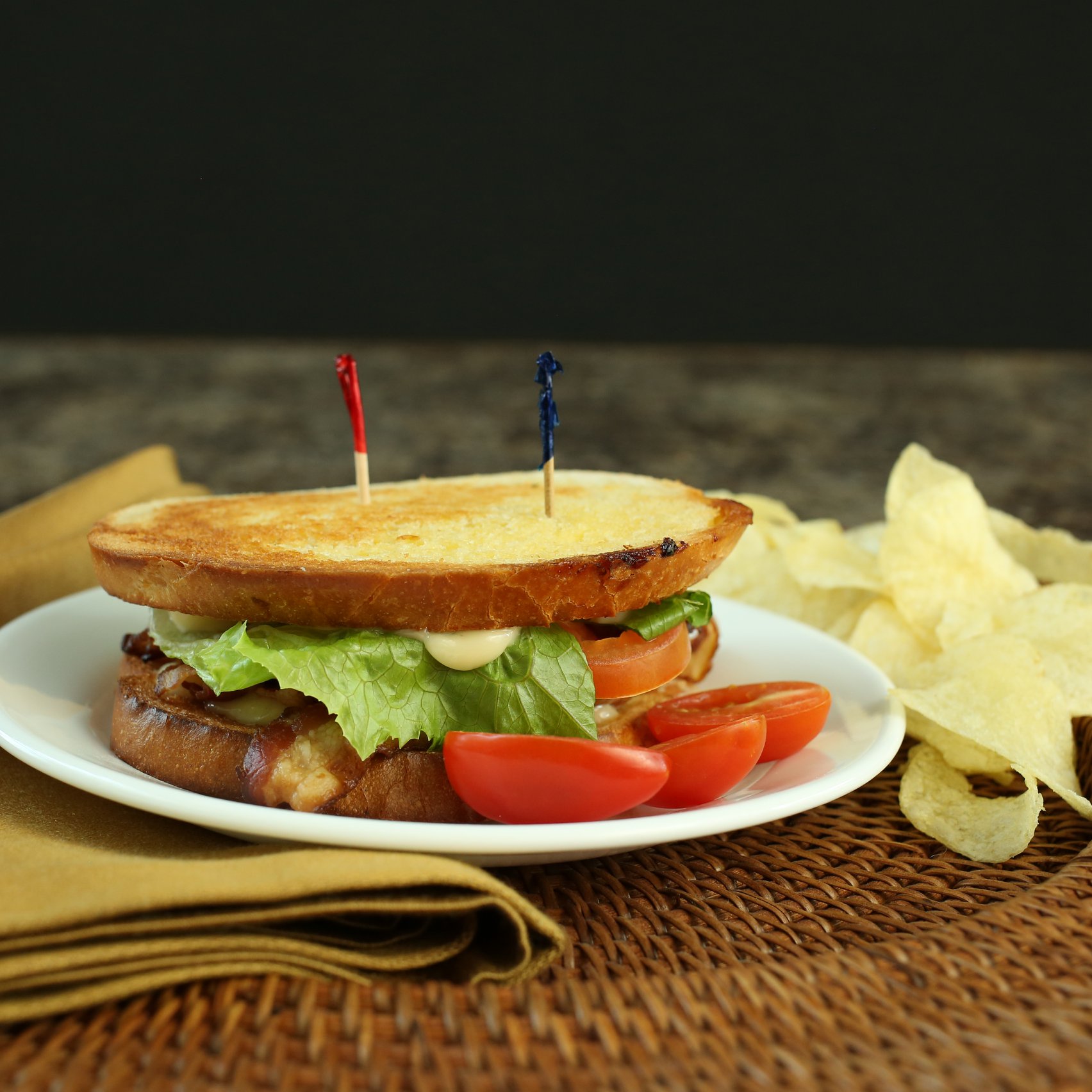Leonardo's Café & Catering 301 S Main Ave, Sioux Falls