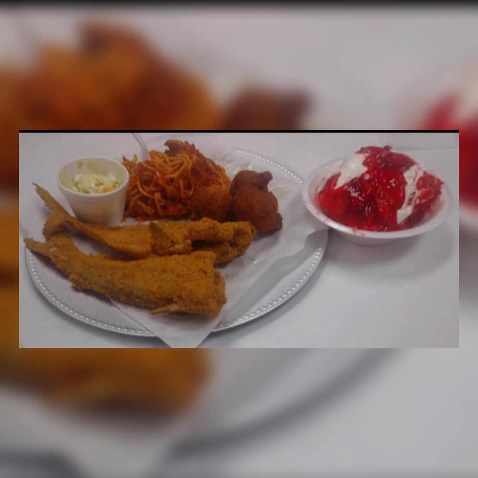 J&J FISH HOUSE 729 W Market St, Bolivar