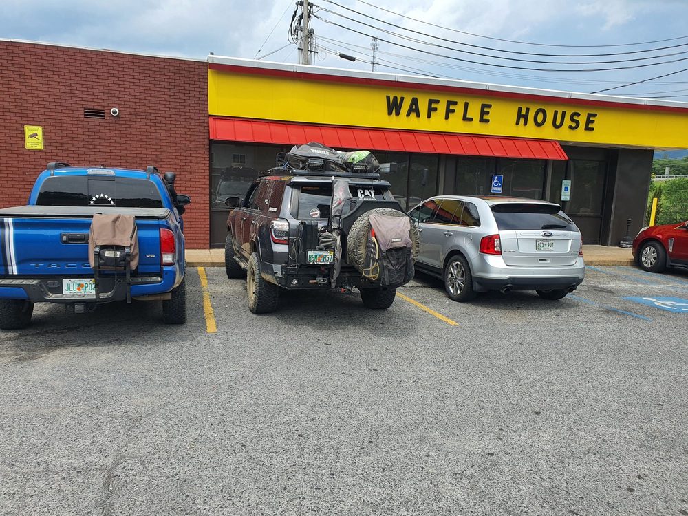 WAFFLE HOUSE 28 Birmingham Hwy, Chattanooga