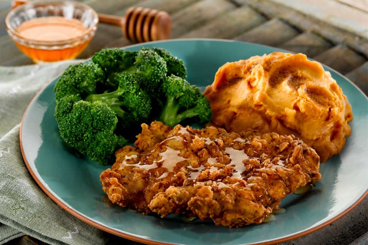 O'Charley’s Restaurant & Bar 674 N Riverside Dr, Clarksville