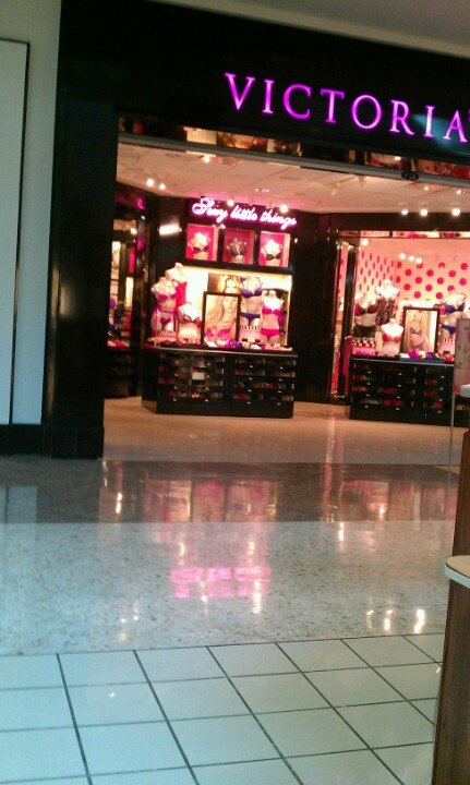 Victoria's Secret 2801 Wilma Rudolph Blvd, Clarksville