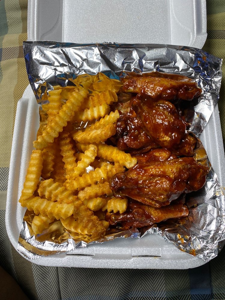 Nuttin But Wings 2201 Fort Campbell Blvd #100, Clarksville