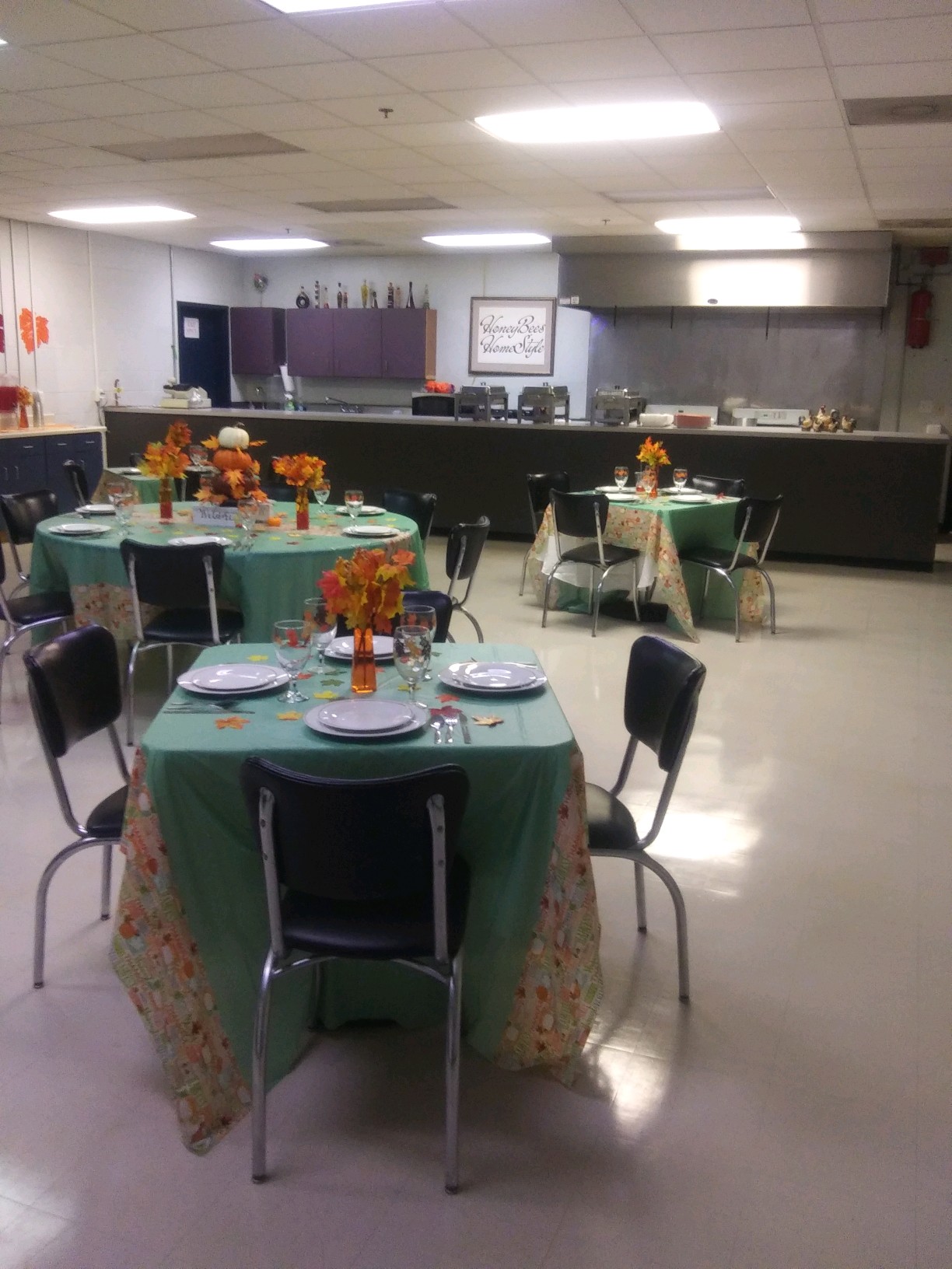 HoneyBees HomeStyle 2215 Madison St Suite A, Clarksville