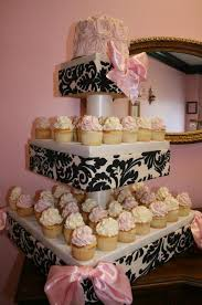 Cupcake Divas 60 25th St NW # 2, Cleveland
