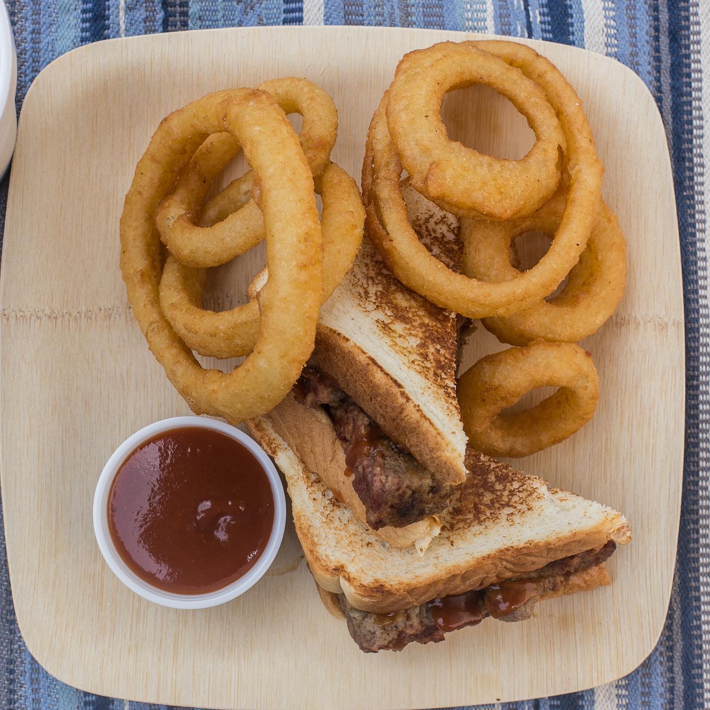 JJ’s Barbecue 900 Hatcher Ln, Columbia