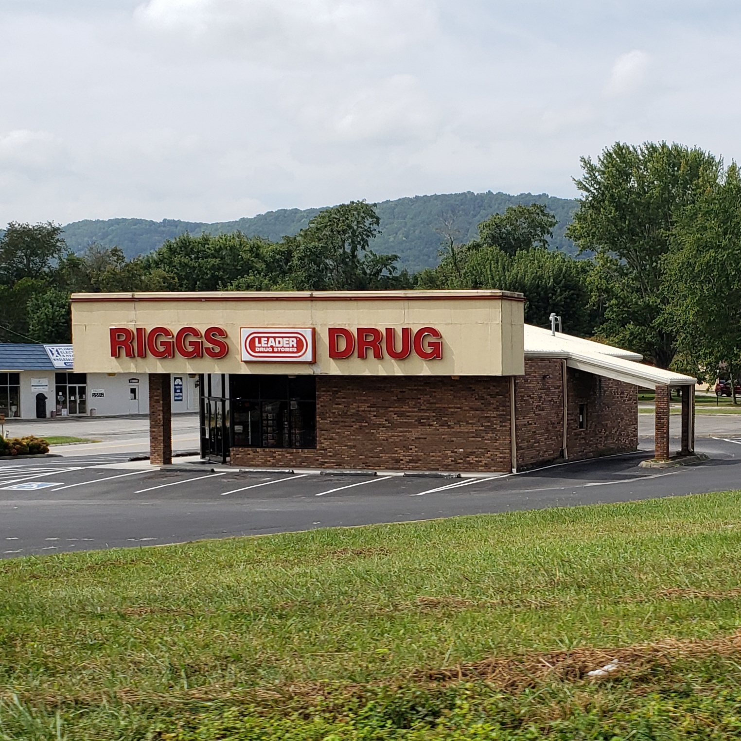 Riggs Drug Jacksboro