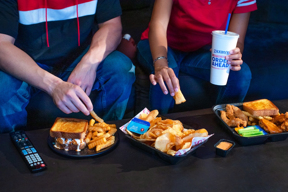 Zaxby's Chicken Fingers & Buffalo Wings 1543 S Highland Ave, Jackson