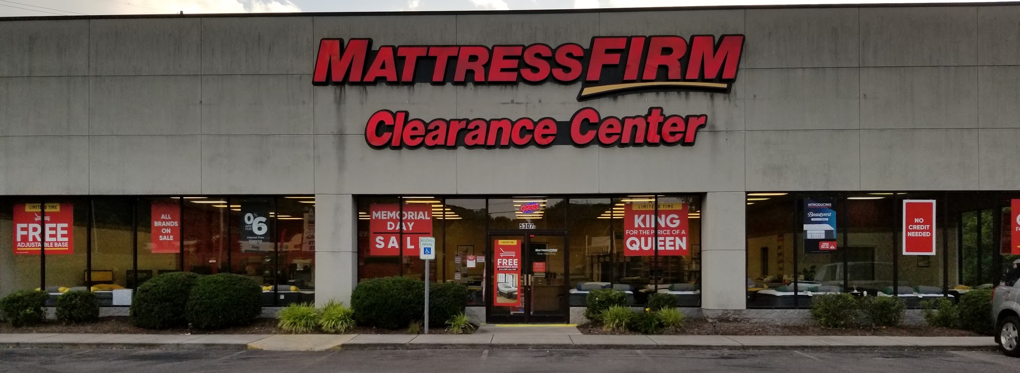 Mattress Firm Clearance Center Washington Pike