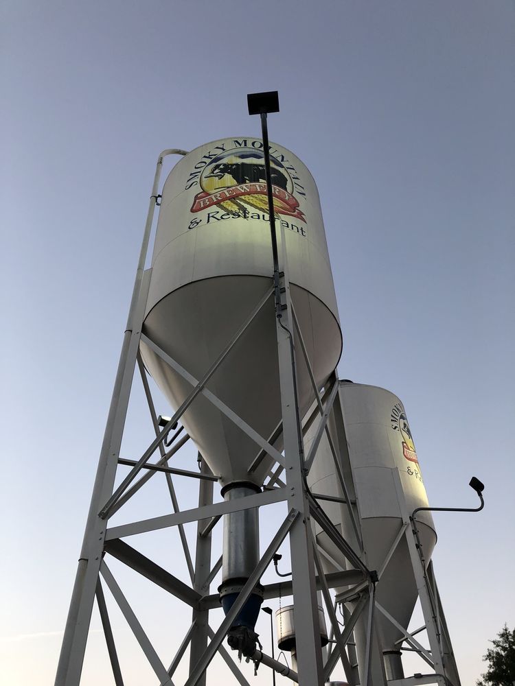 Smoky Mountain Brewery in Turkey Creek 11308 Parkside Dr, Knoxville