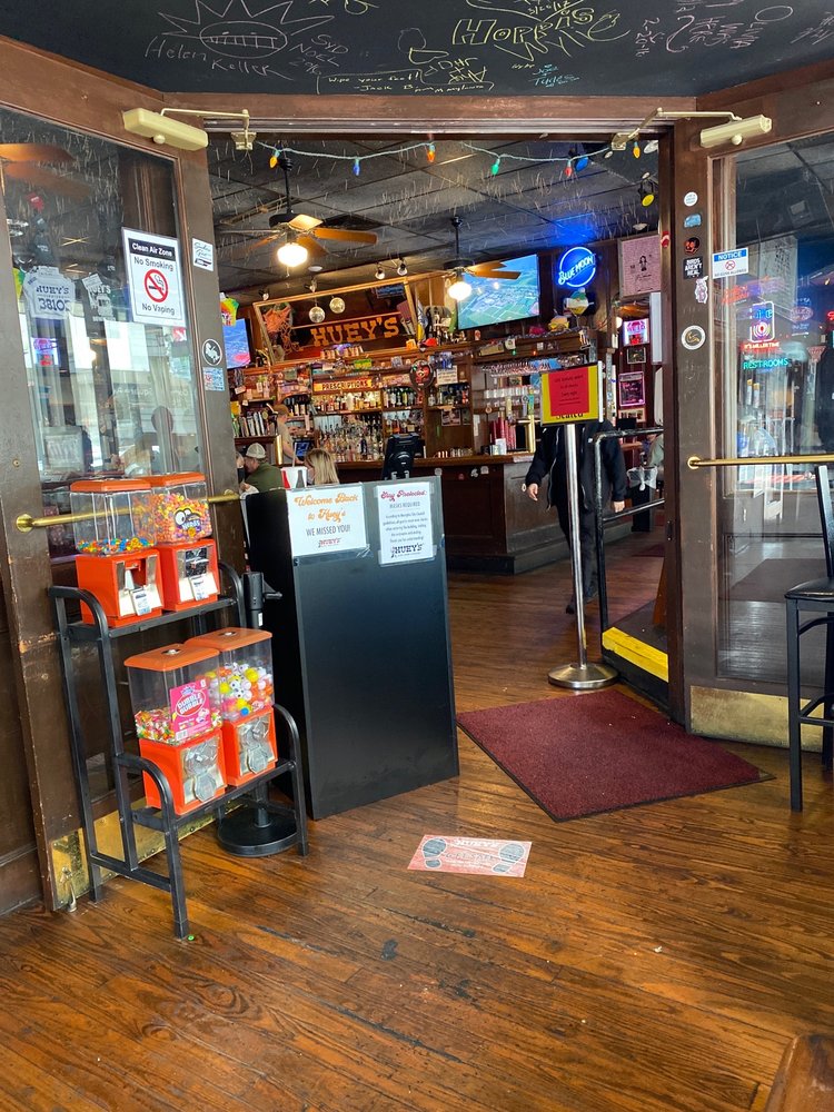 Huey's Downtown 77 S 2nd St, Memphis