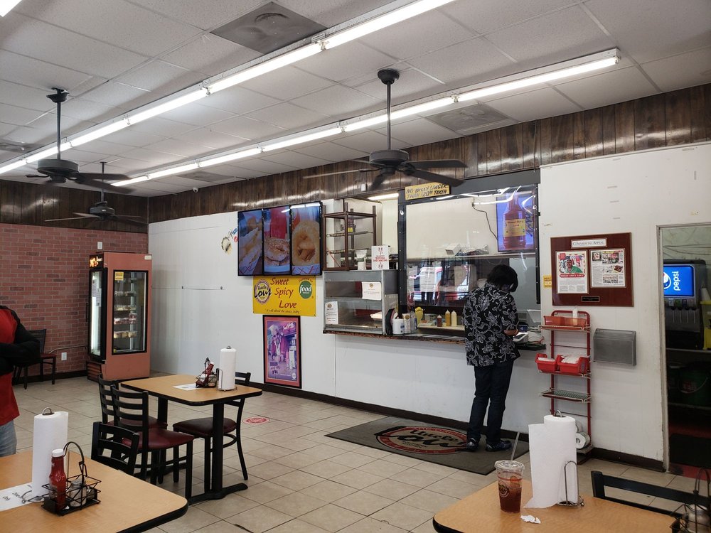 Uncle Lou's Fried Chicken 3633 Millbranch Rd, Memphis