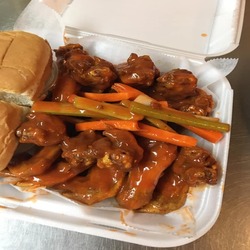 Crumpy's Hot Wings Downtown 336 N Dunlap St, Memphis