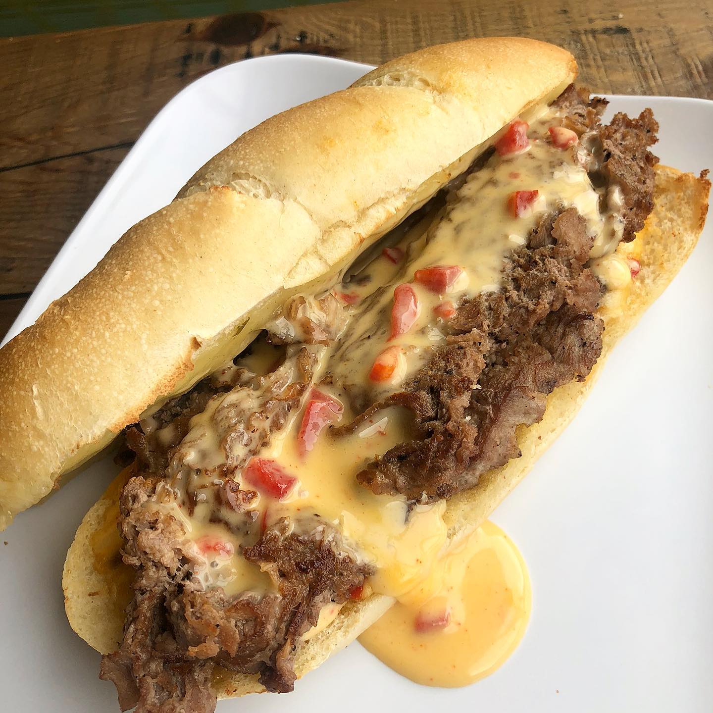 Pimento's Burgers, Grill & Bar 6450 Poplar Ave #123, Memphis