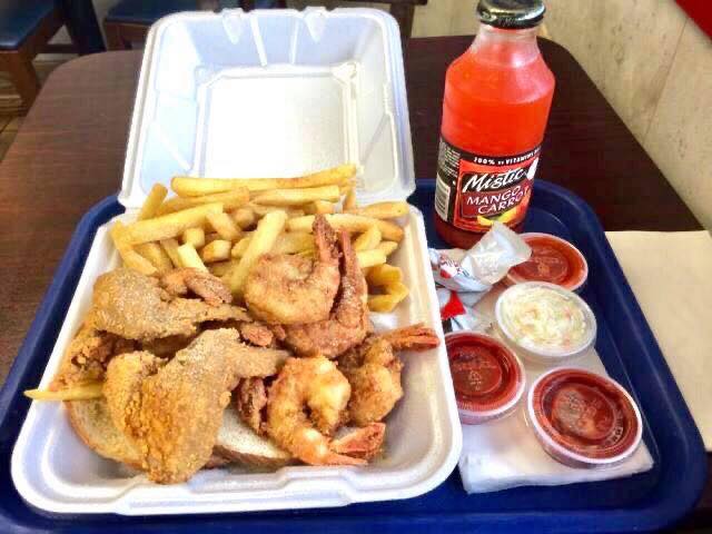 Hook Seafood & Wings 4340 Elvis Presley Blvd, Memphis