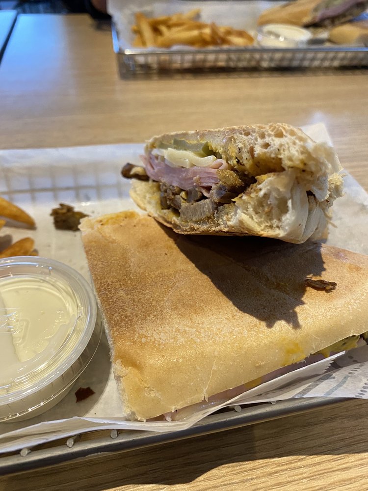 Fresh Bite Restaurant 451 N Thompson Ln Suite A, Murfreesboro
