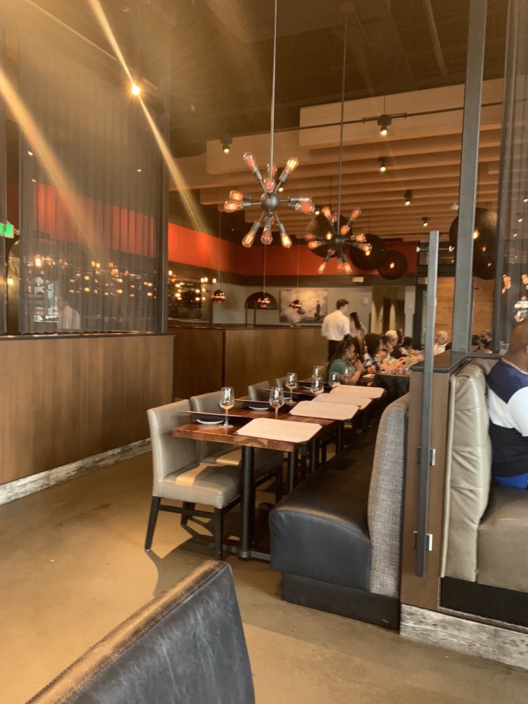 Del Frisco's Grille 1201 Demonbreun St Suite 104, Nashville